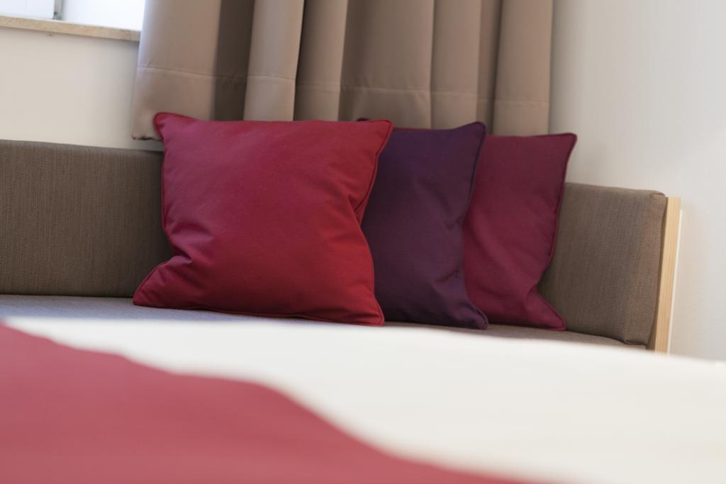 Kardinal Schulte Haus Hotel Bergisch Gladbach Bagian luar foto