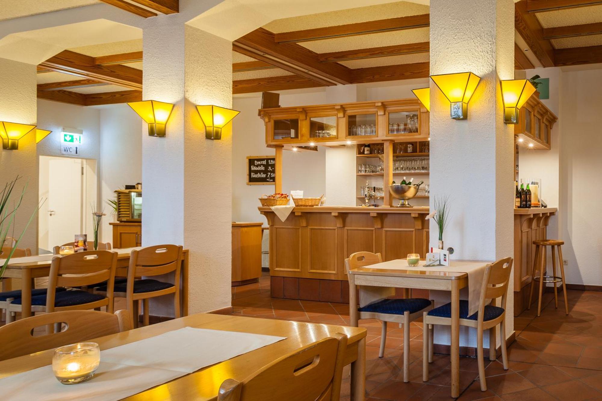 Kardinal Schulte Haus Hotel Bergisch Gladbach Bagian luar foto