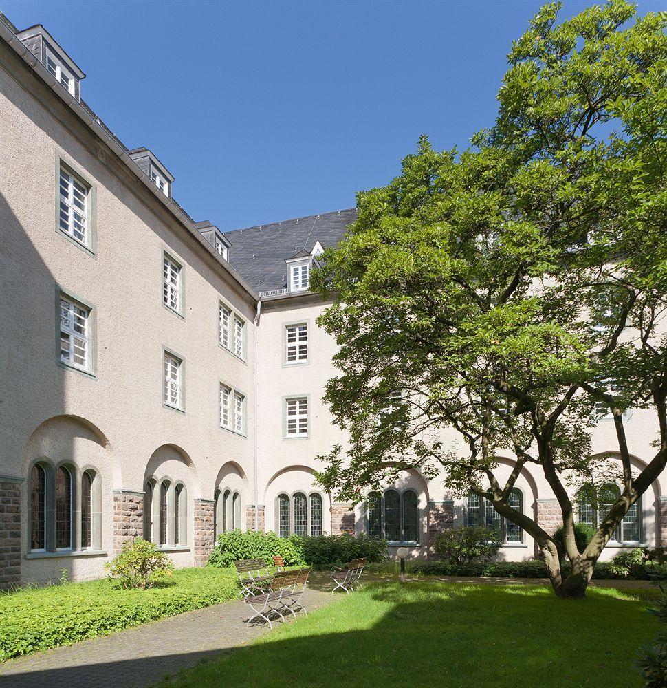 Kardinal Schulte Haus Hotel Bergisch Gladbach Bagian luar foto