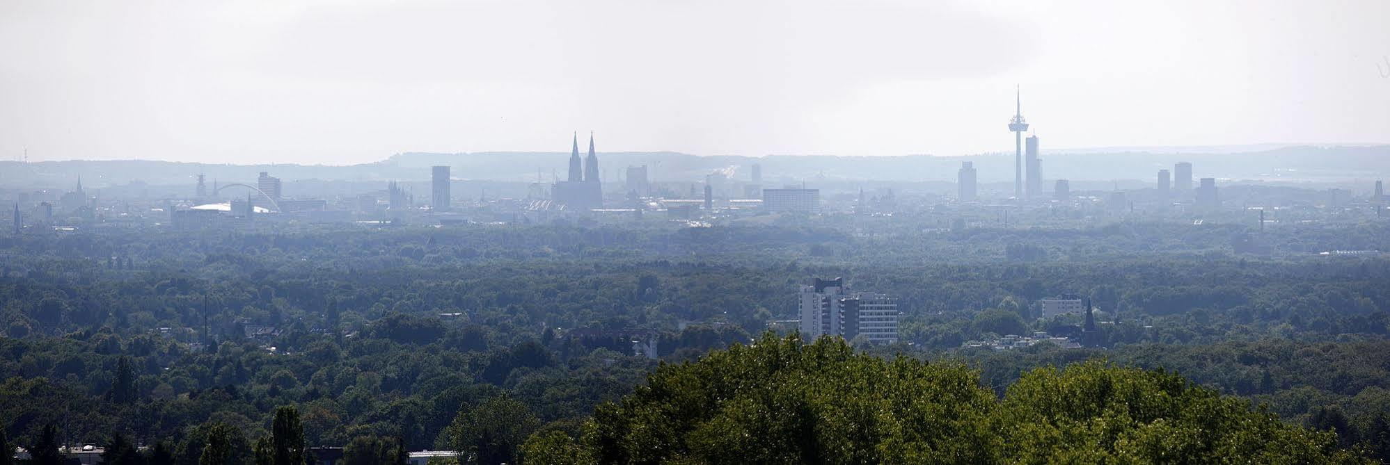Kardinal Schulte Haus Hotel Bergisch Gladbach Bagian luar foto