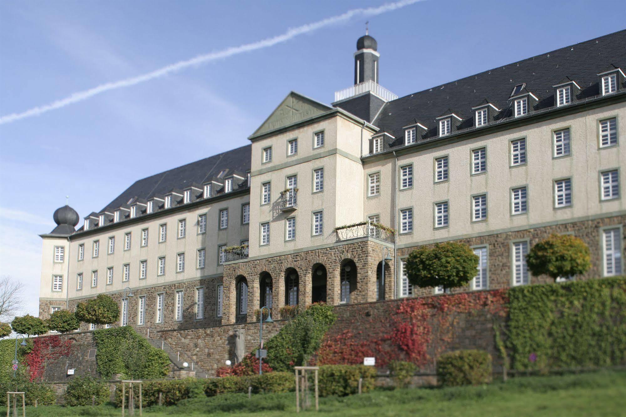 Kardinal Schulte Haus Hotel Bergisch Gladbach Bagian luar foto